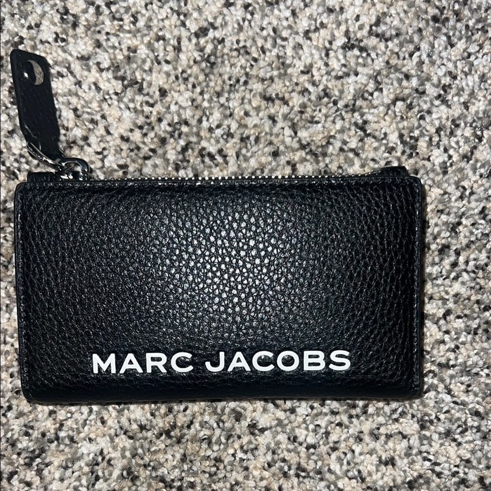 Marc Jacobs medium flat wallet
